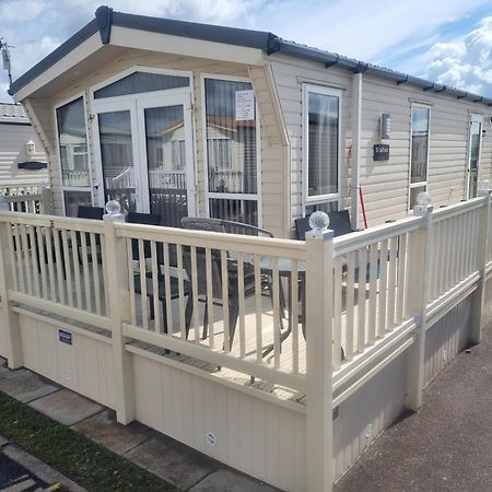 Hotel 8 Berth Deluxe Pg36 Chapel St. Leonards Exterior foto