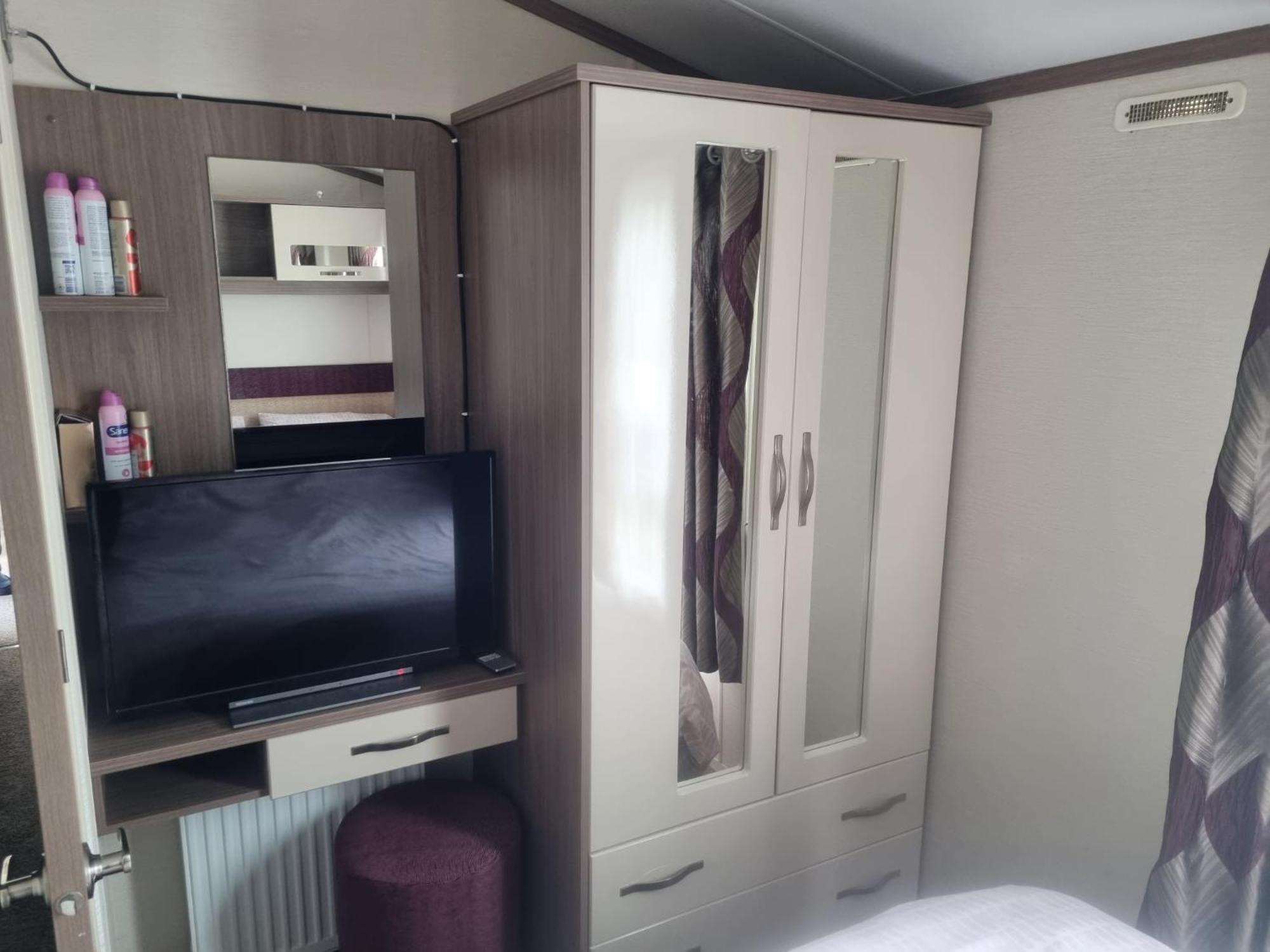 Hotel 8 Berth Deluxe Pg36 Chapel St. Leonards Exterior foto